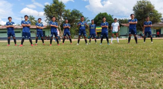 Tim Sepakbola Kabupaten Muara Enim pada laga Pekan Olahraga Provinsi yang berlangsung di OKU Timur