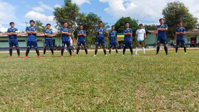 Tim Sepakbola Kabupaten Muara Enim pada laga Pekan Olahraga Provinsi yang berlangsung di OKU Timur