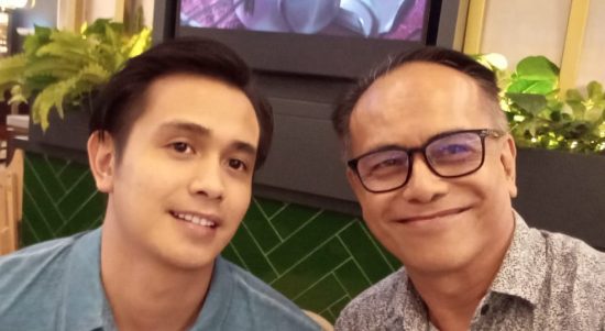Ajun Perwira, Artis ganteng pemain sinetron di SCTV membuka usaha Cafe yang diberi nama Hello Friend