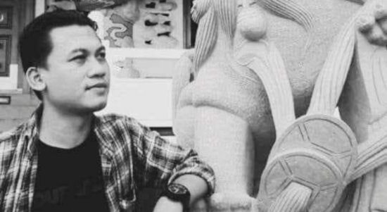 Dede Rosyadi, sosok pemuda Betawi yang berhasil meraih sukses di dunia jurnalistik setelah melalui perjuangan yang panjang (foto:istimewa)