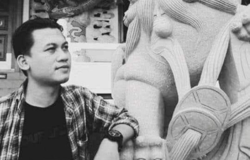 Dede Rosyadi, sosok pemuda Betawi yang berhasil meraih sukses di dunia jurnalistik setelah melalui perjuangan yang panjang (foto:istimewa)