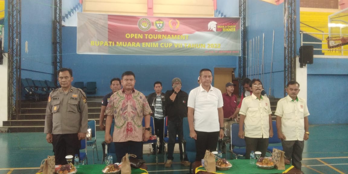 Syaripudin AP,.M.Si, Kepala Dinas Pemuda Olahraga serta dihadiri oleh Kasdim 0404 Muara Enim Mayor Chb Jauhari, Polres Muara Enim Kompol Roni Romli dan dari KONI Muara Enim hadir Jumalana dan Erfani bertempat di Stadion GOR Pancasila, Muara Enim, Sabtu (15/10/22).