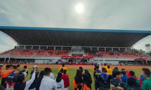 Pada pembukaan tersebut turut dihadiri Ketua DPRD Kabupaten Muara Enim Liono Basuki, Danrindam Sriwijaya Letkol Inf. M. Erwin Ramli, Polres Muara Enim dihadiri Kasat Binmas AKP Fery, Dandim 0404 Muara Enim diwakili Babinsa Yogi Aswan, Humas PTBA Dayaningrat dan Sugandhi, serta para anggota DPRD Muara Enim.
