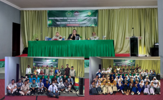 Pengurus FKUB Kabupaten Muara Enim lakukan foto bersama para peserta yang terdiri dari Pelajar dan Mahasiswa