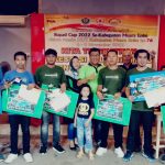 Ketua KONI Kabupaten Muara Enim, M. Chandra,SH,.M.Kn lakukan foto bersama para pemenang kejuaraan Billiard Bupati Cup 2022 Kabupaten Muara Enim. (Foto : Deni)