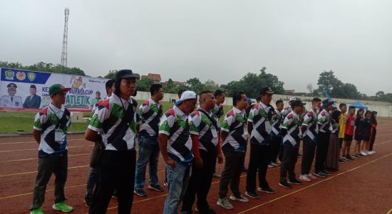 Pembukaan Kejuaraan Atletik Bupati Cup 2022 Kabupaten Muara Enim yang diselenggarakan di Stadion Sekundang Bara